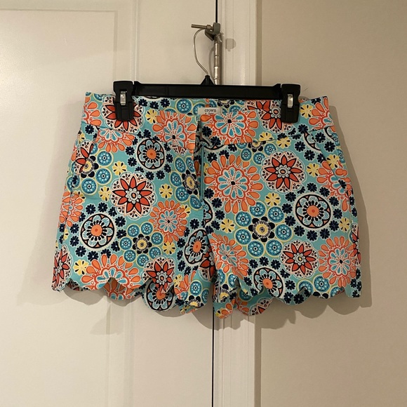 crown & ivy Pants - CROWN AND IVY SHORTS SIZE 4